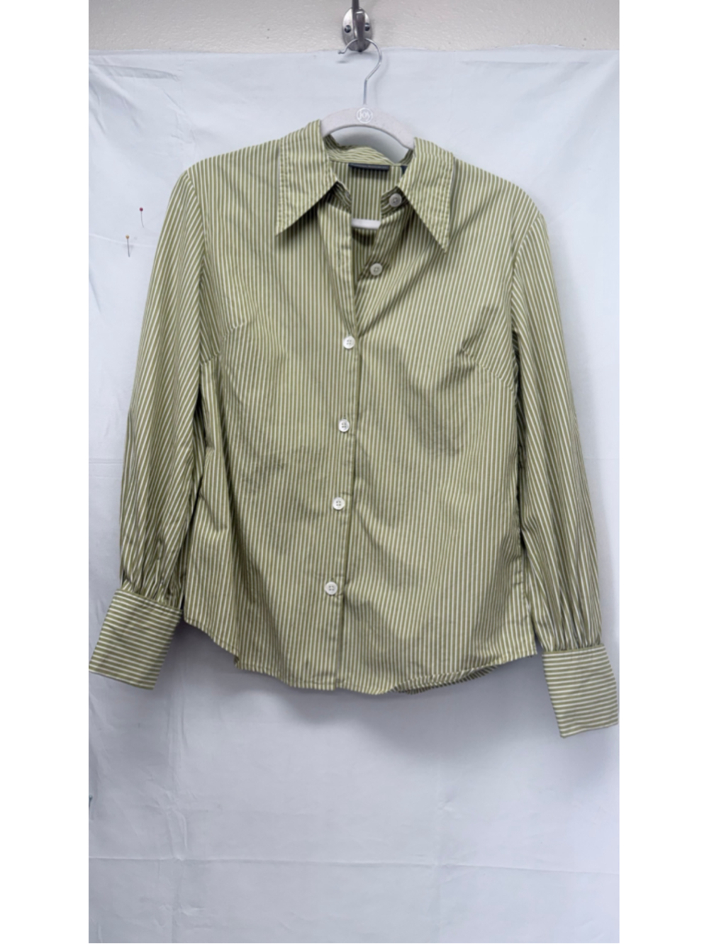 Women's Banana Republic Button Down Shirt Size M Green White Striped